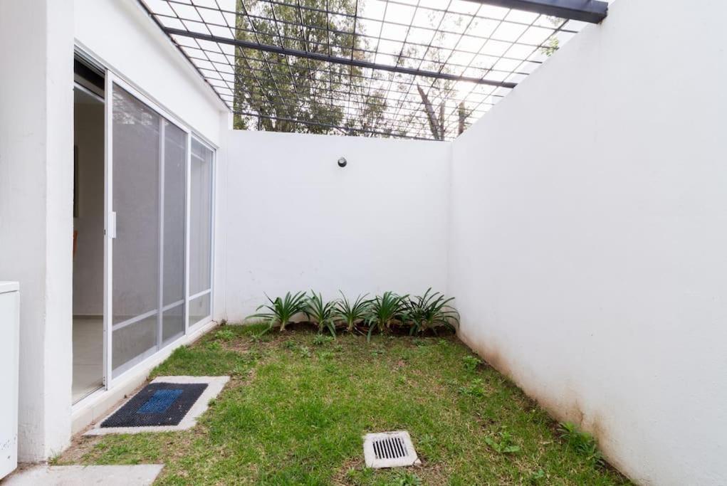 Casa Para Grupos Grandes Por El Iteso グアダラハラ エクステリア 写真