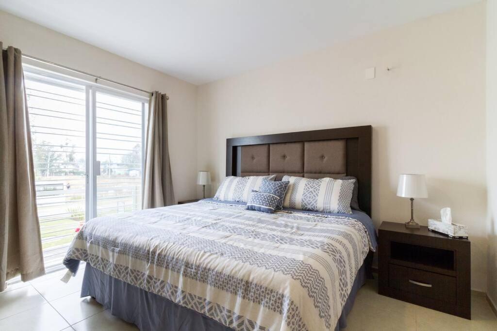 Casa Para Grupos Grandes Por El Iteso グアダラハラ エクステリア 写真