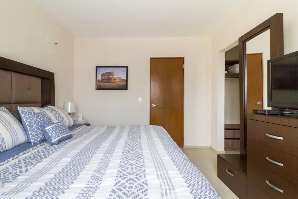 Casa Para Grupos Grandes Por El Iteso グアダラハラ エクステリア 写真
