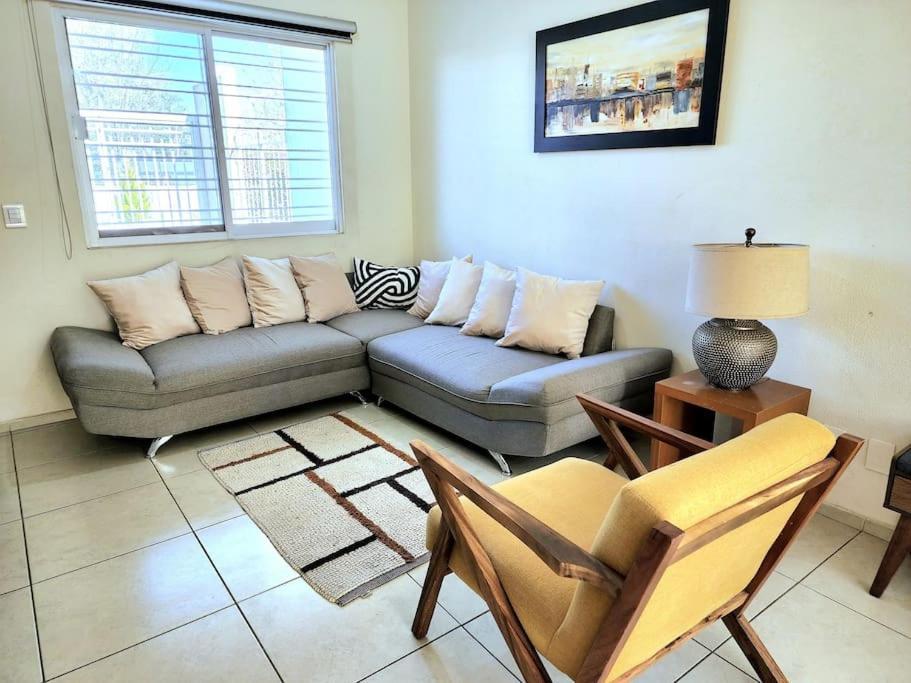Casa Para Grupos Grandes Por El Iteso グアダラハラ エクステリア 写真